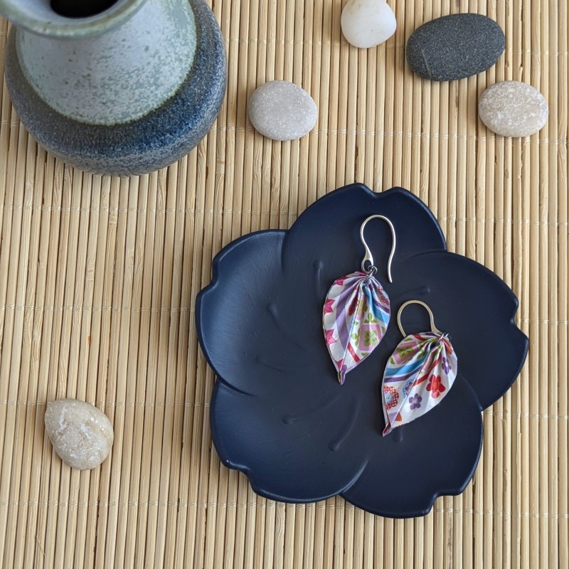 Boucles d’Oreilles Feuilles Origami motifs floraux et rayures multicolores