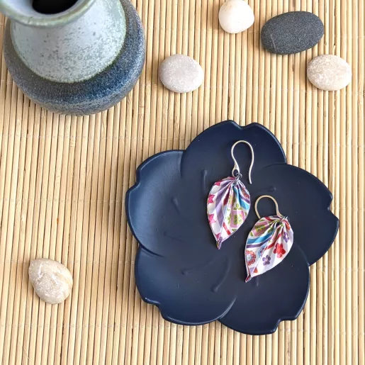 Boucles d’Oreilles Feuilles Origami motifs floraux et rayures multicolores