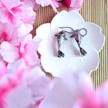 Boucles d’Oreilles Origami Carpes Koï pivoines roses sur fond noir