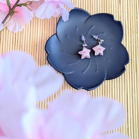 Boucles d’Oreilles Origami Etoiles coeurs sur fond rose