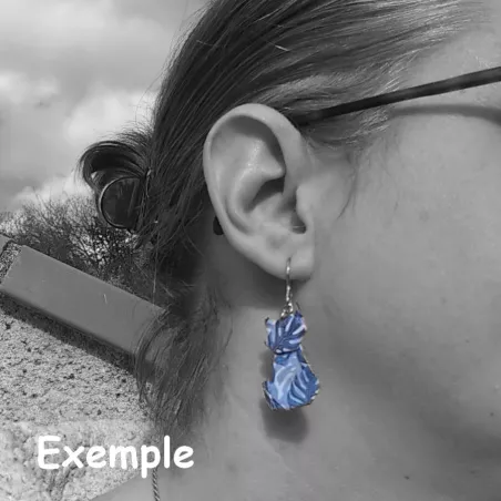 Boucles d’Oreilles Origami Chats papillons et chats multicolores sur fond beige